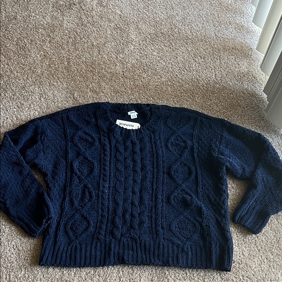 Cable knit cropped sweater - Picture 1 of 4